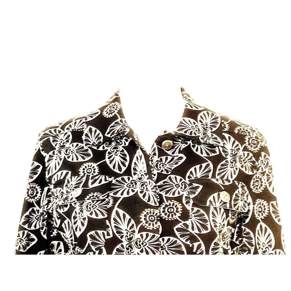 Chicos Women Size 1 (US M) Black Floral Long Sleeve Button Down Top Career
